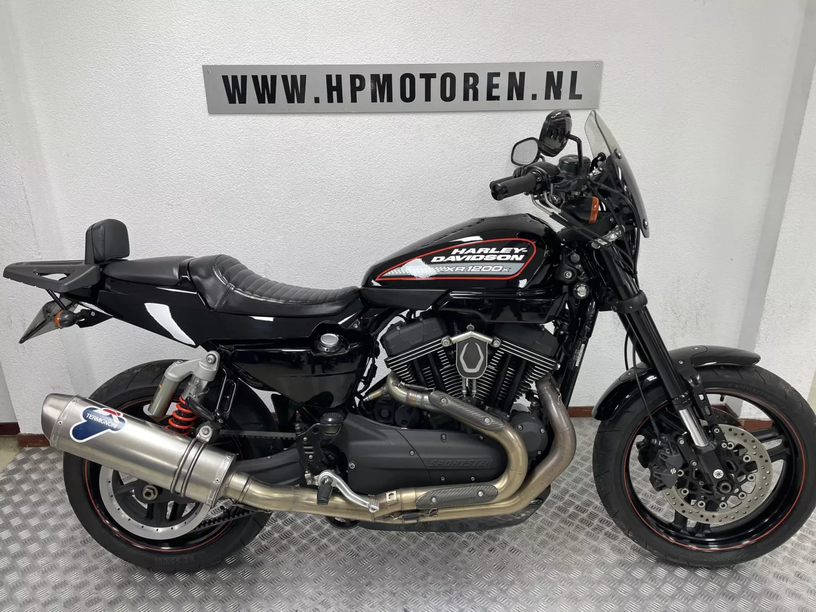 Harley-Davidson XR 1200X (2010) — foto 1
