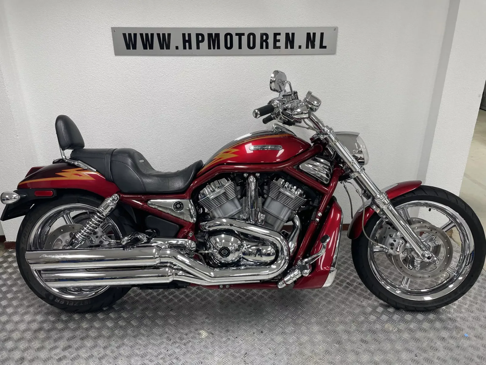 Harley-Davidson V-Rod (2005) — foto 1