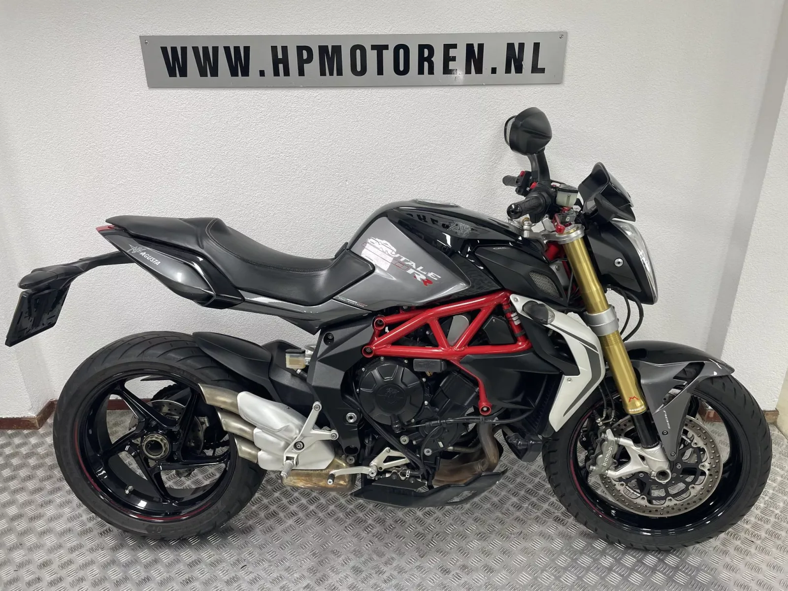 MV Agusta Brutale 800 RR (2015) — foto 1