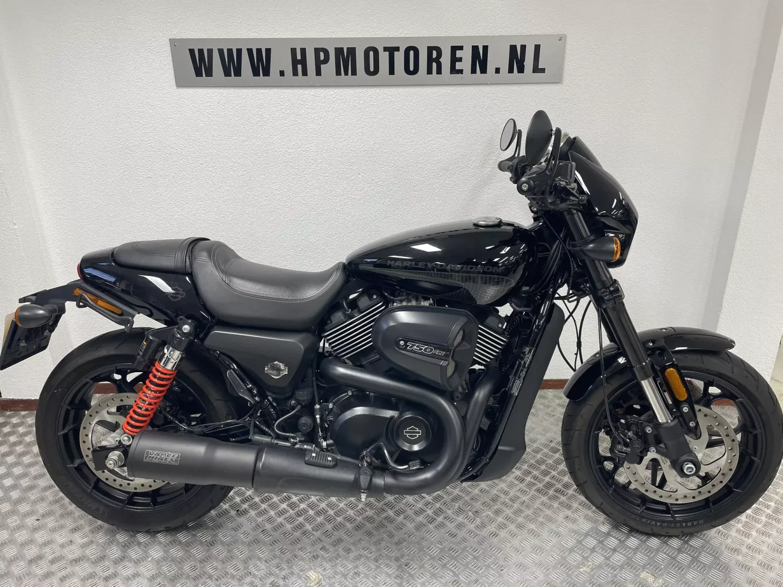 Harley-Davidson Street Rod (2018) — foto 1