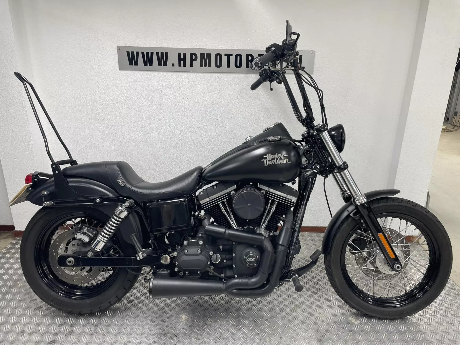 Harley-Davidson Dyna Street BOB (2015) — foto 1