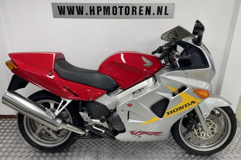 Honda VFR 800 F (2000)