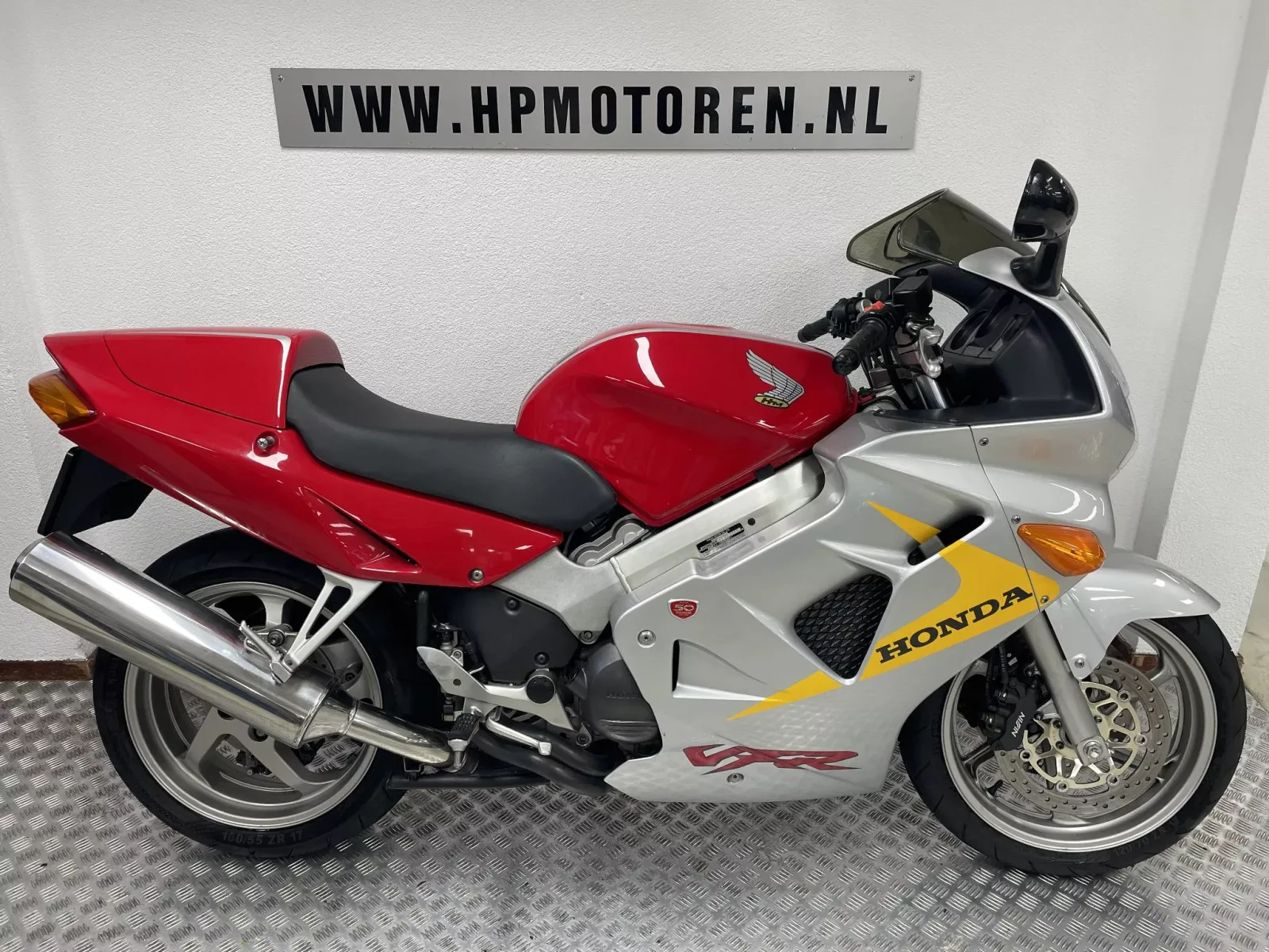 Honda VFR 800 F (2000) — foto 1