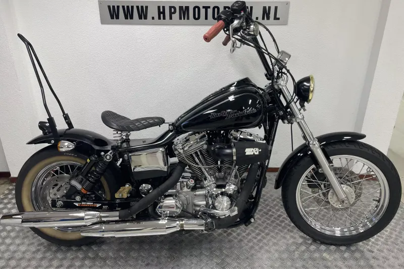 Harley-Davidson Dyna Super Glide Custom (2005)