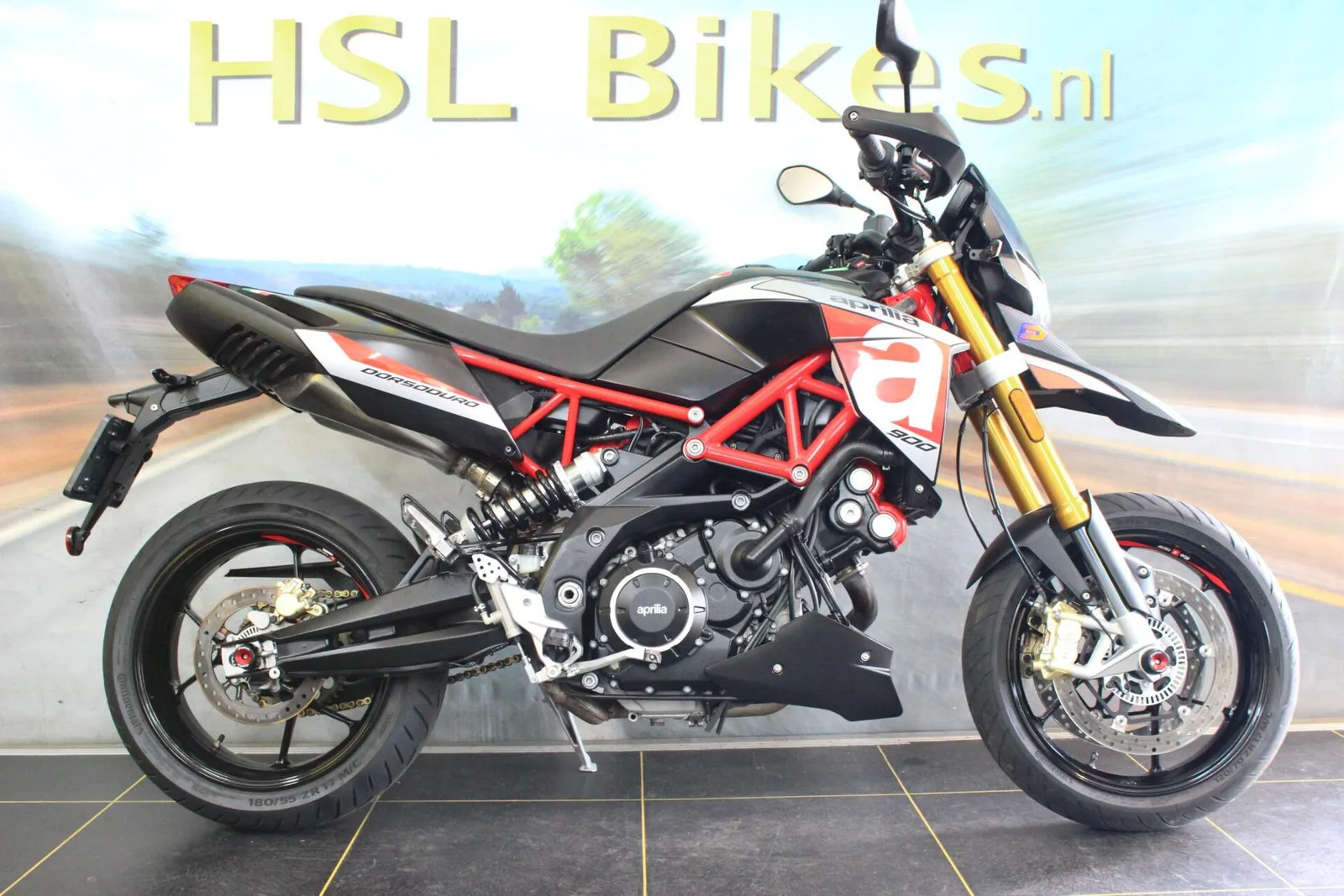Aprilia Dorsoduro 900 (2018) — foto 1