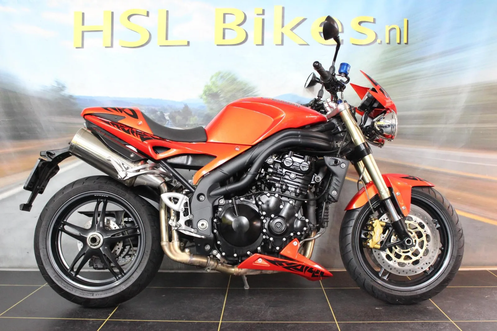 Triumph Speed Triple 1050 (2007) — foto 1