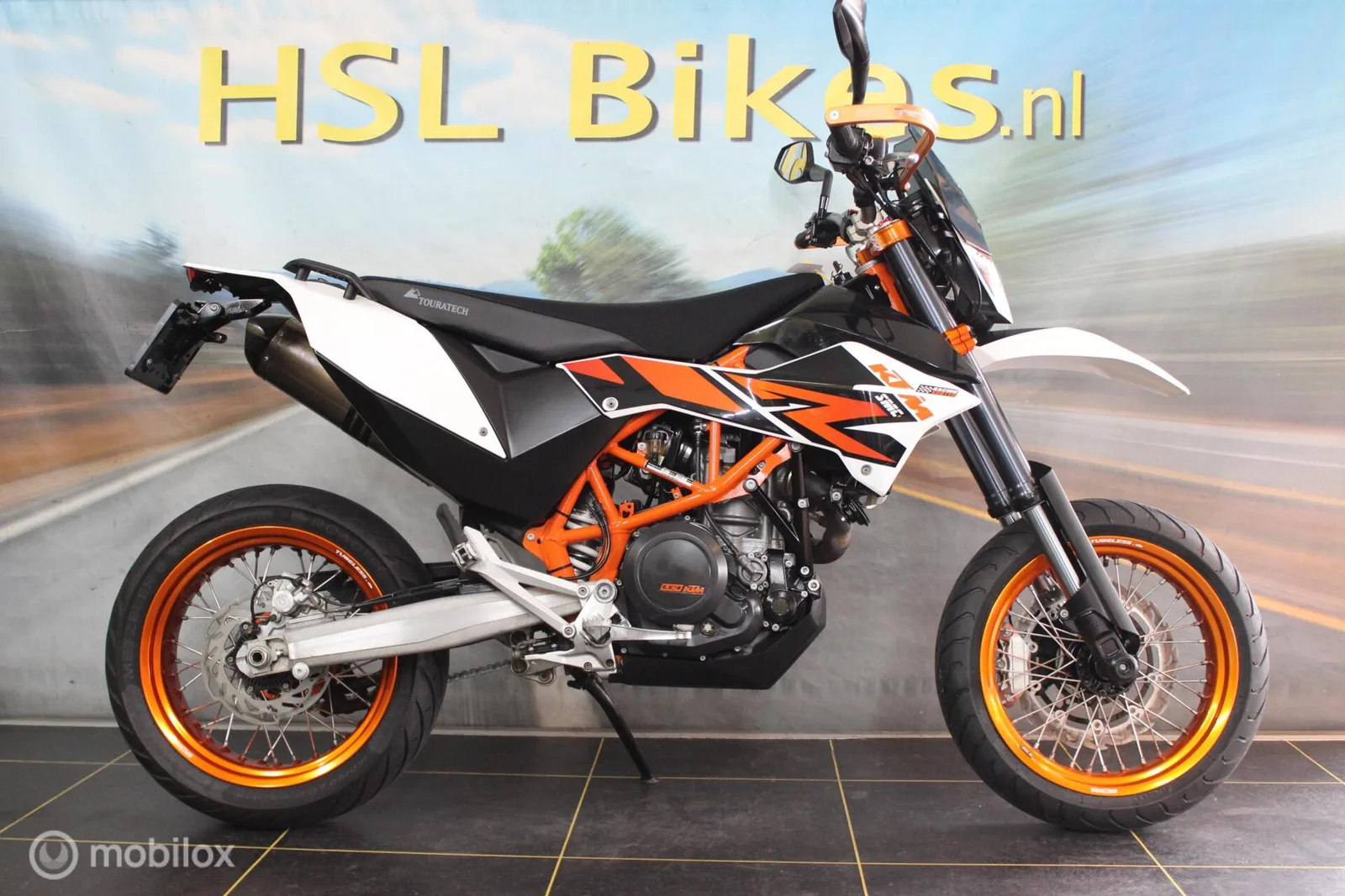 KTM 690 SMC (2014) — foto 1