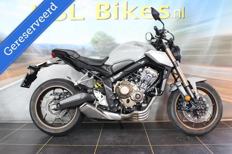 Honda CB650R (2021)