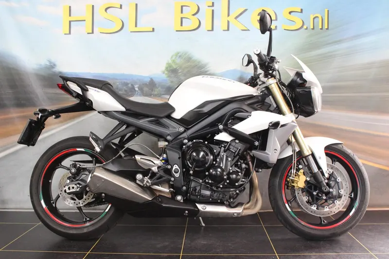 Triumph Street Triple (2013)
