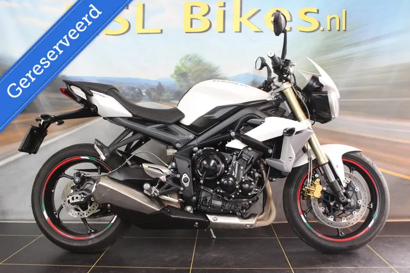 Triumph Street Triple (2013)