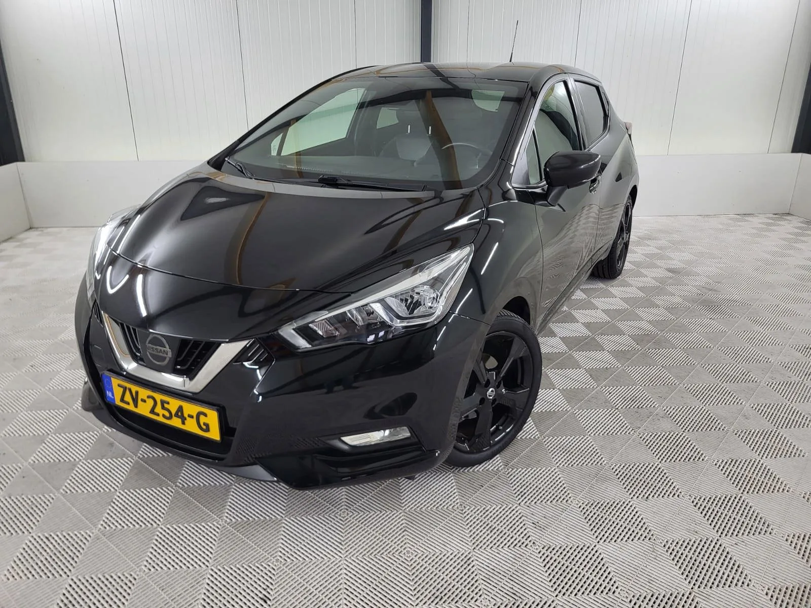 Nissan Micra (2019) — foto 1