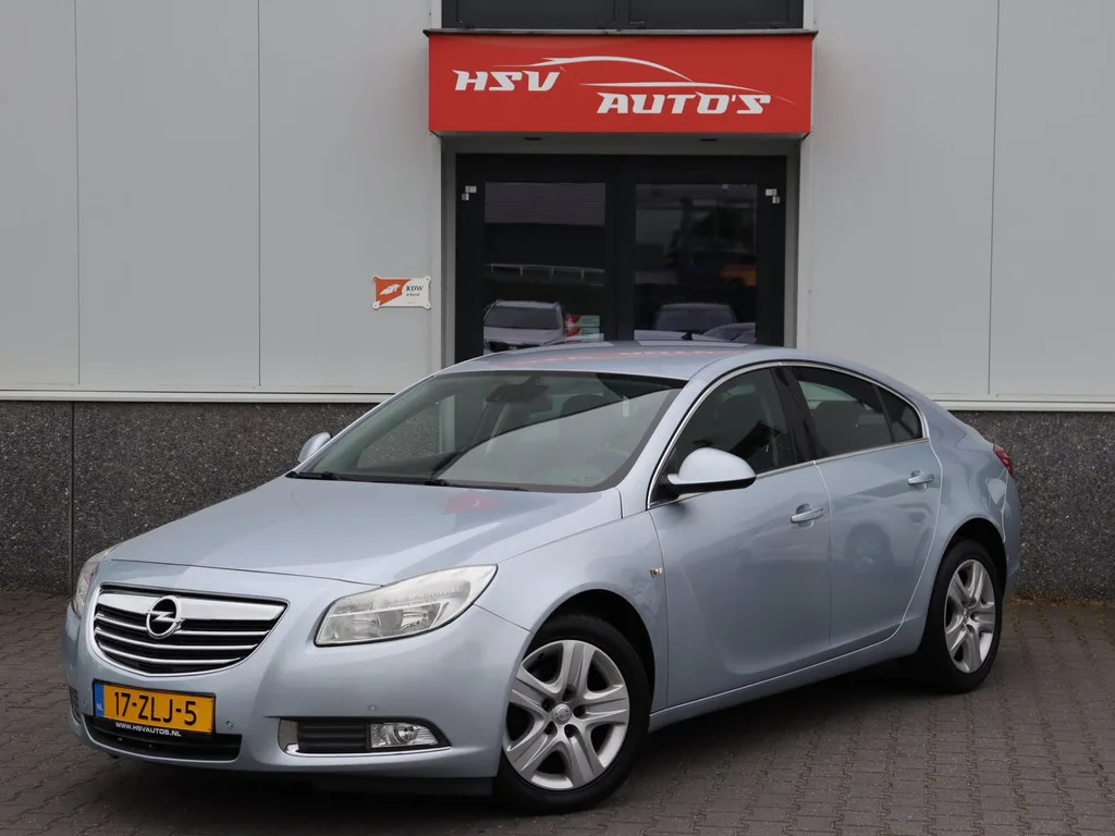 Opel Insignia (2013) — foto 1