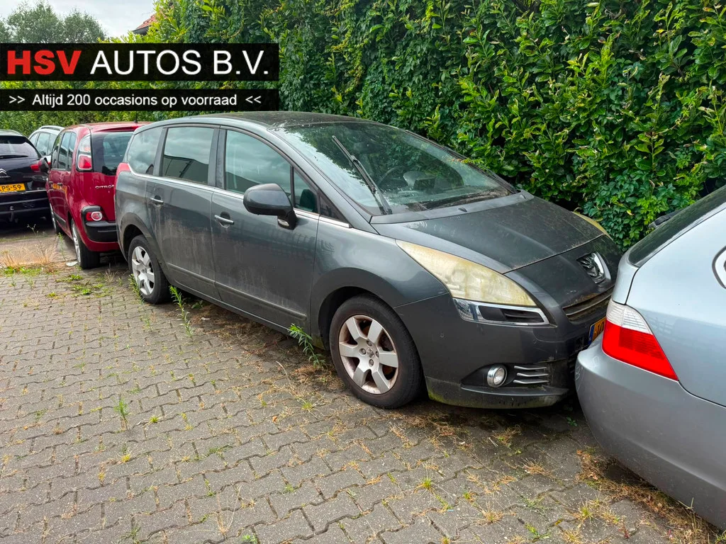 Peugeot 5008 (2010) — foto 1