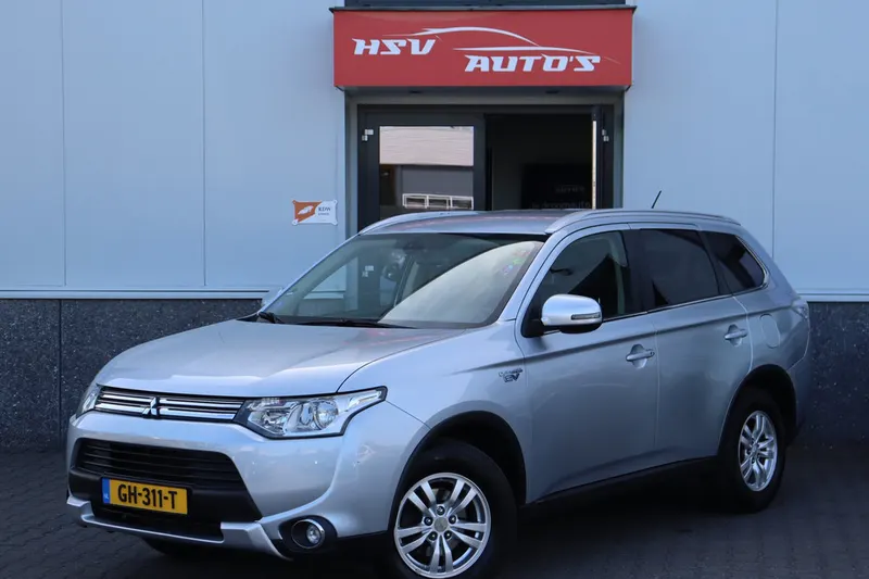 Mitsubishi Outlander (2015)