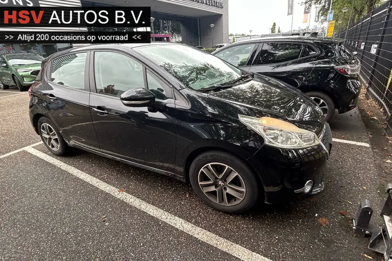 Peugeot 208 (2013)