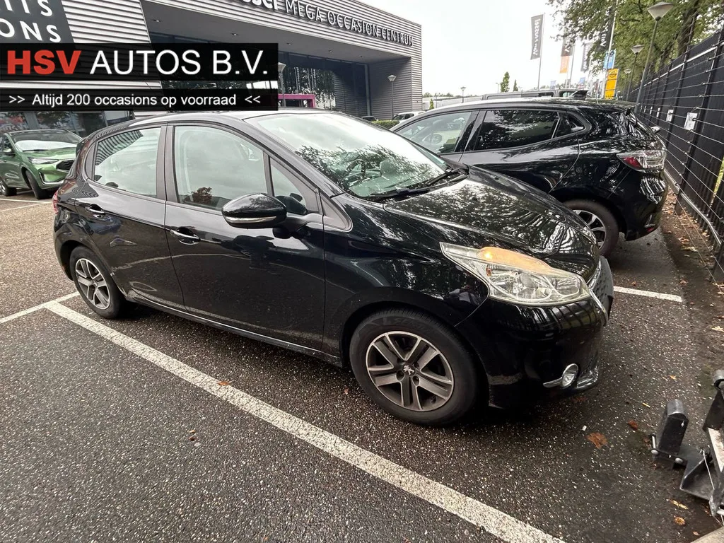 Peugeot 208 (2013) — foto 1