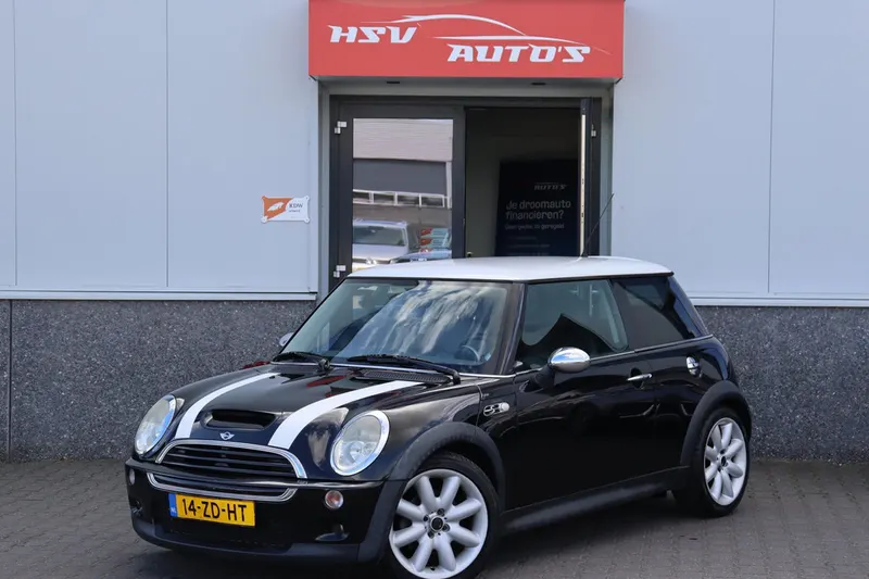 MINI Cooper (2004)