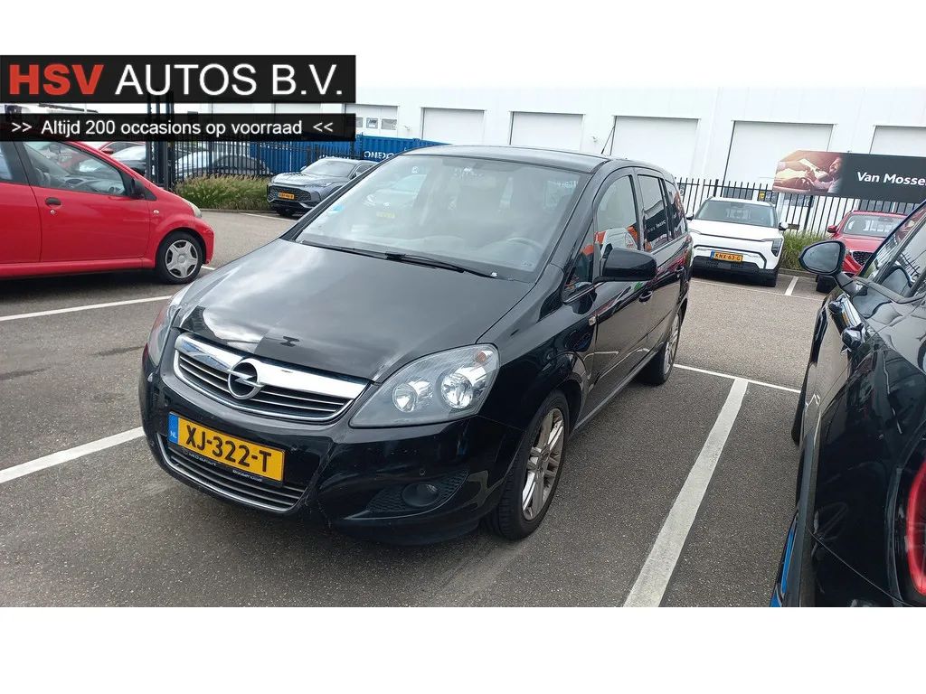 Opel Zafira (2011) — foto 1