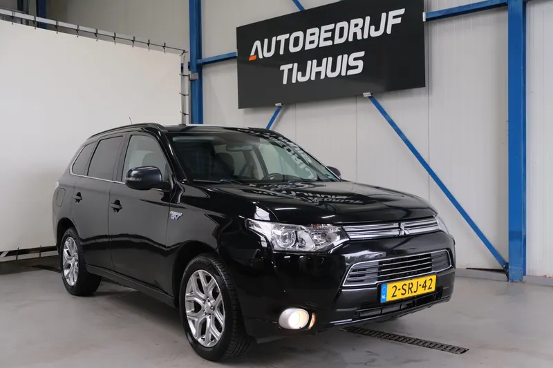 Mitsubishi Outlander (2013)