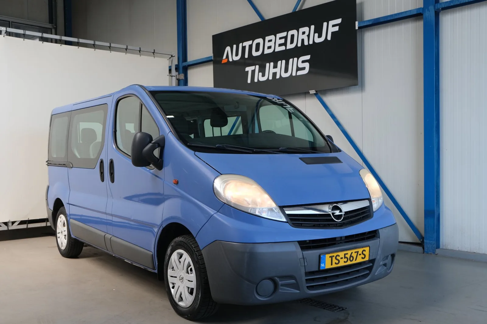 Opel Vivaro (2008) — foto 1
