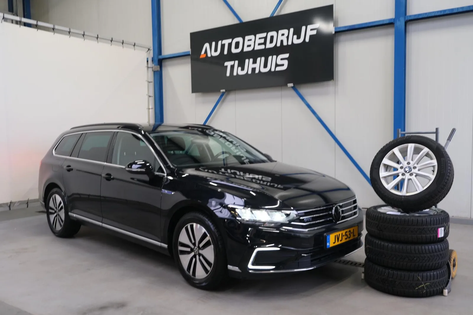 Volkswagen Passat (2022) — foto 1