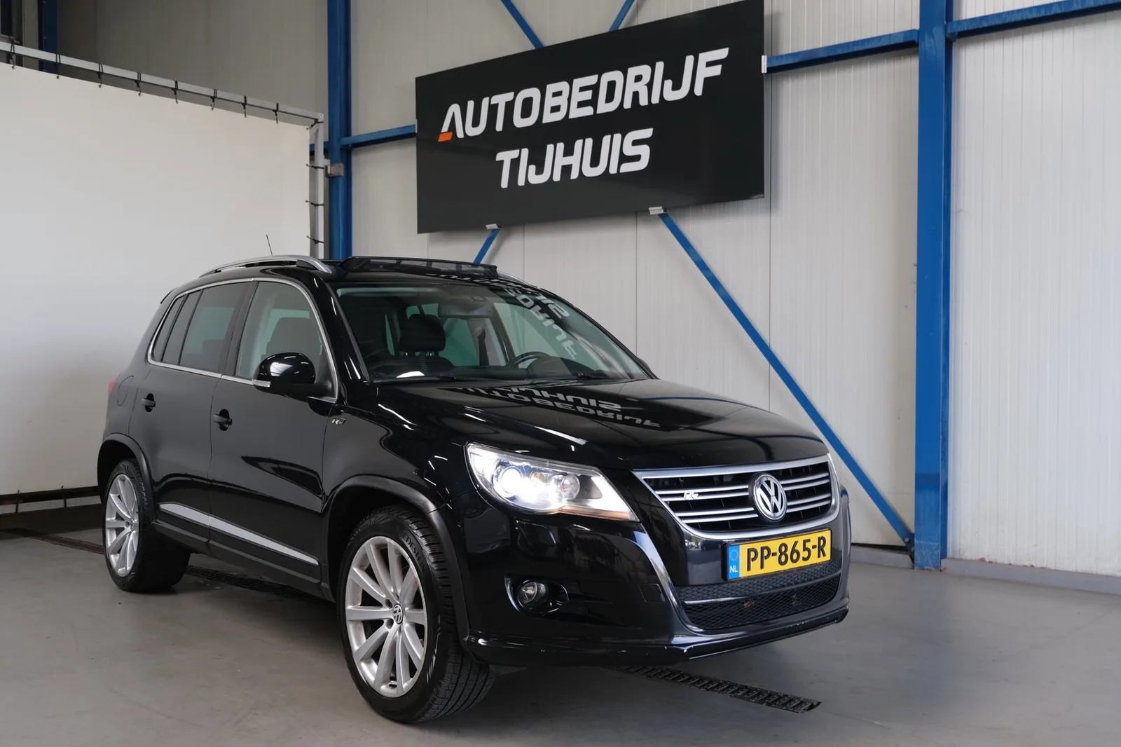 Volkswagen Tiguan (2010) — foto 1