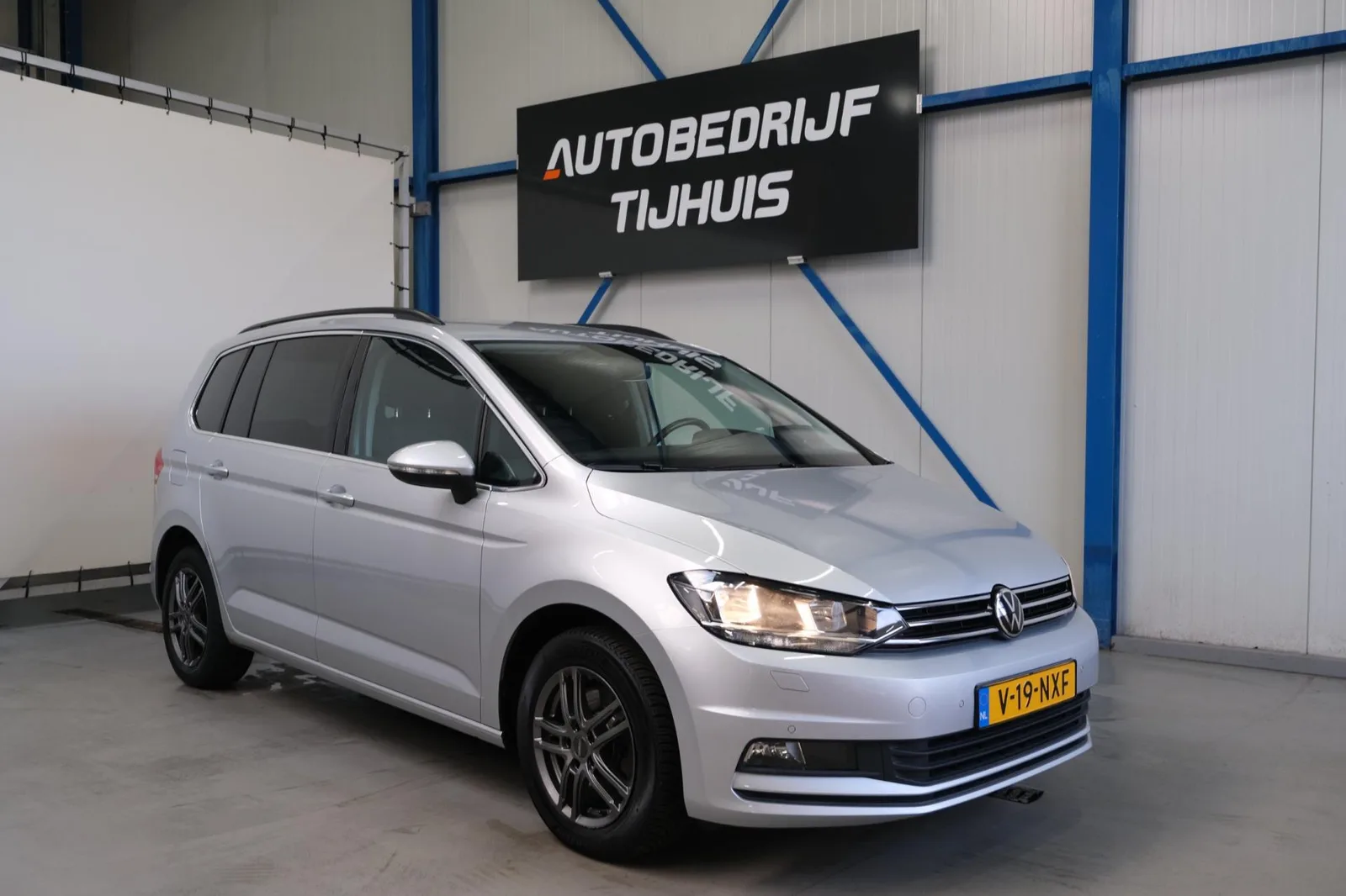 Volkswagen Touran (2021) — foto 1