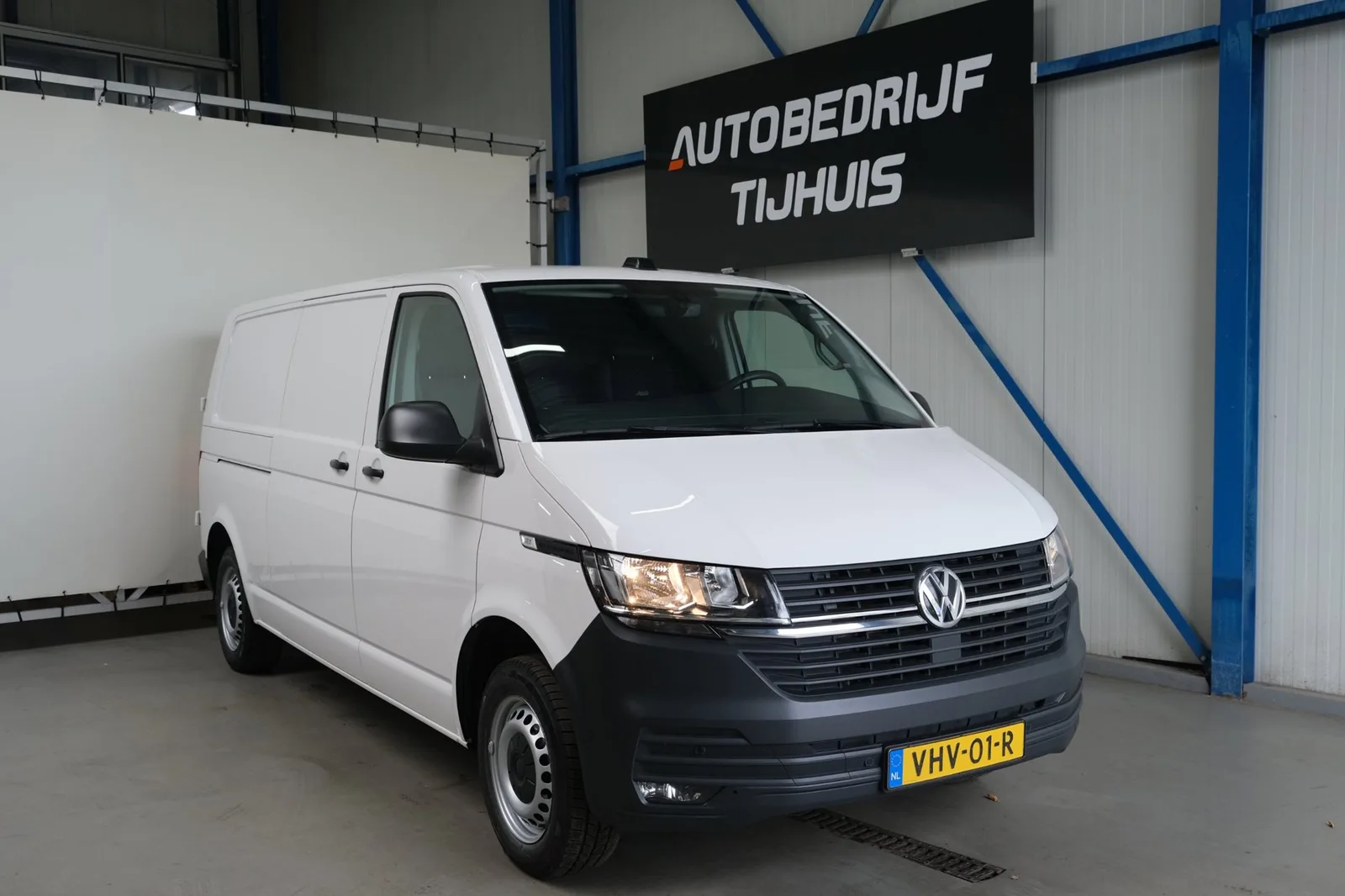 Volkswagen Transporter (2021) — foto 1