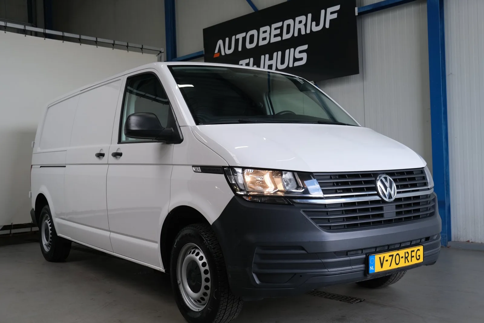 Volkswagen Transporter (2021) — foto 1