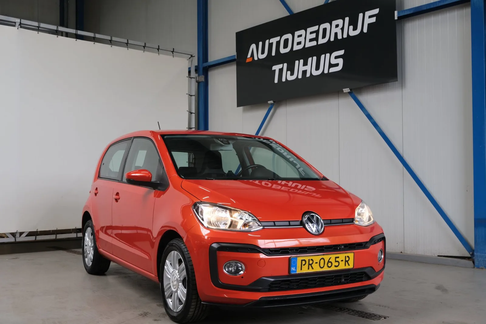 Volkswagen Up! (2017) — foto 1