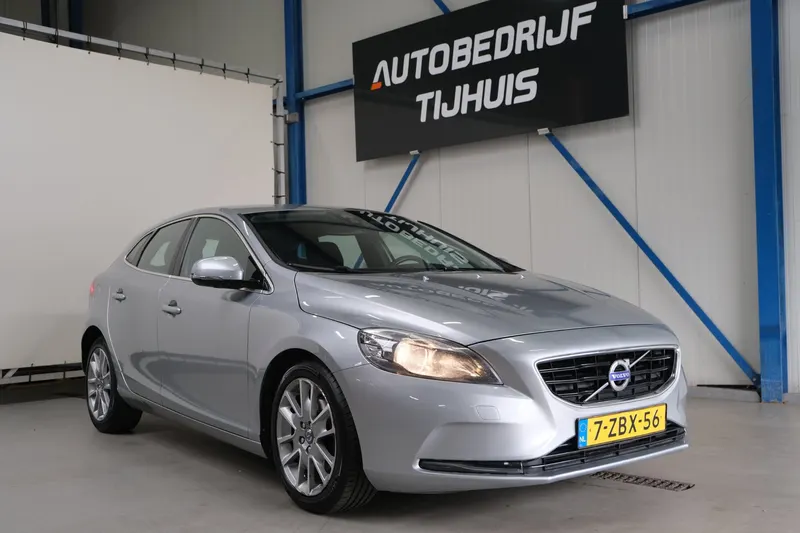 Volvo V40 (2015)