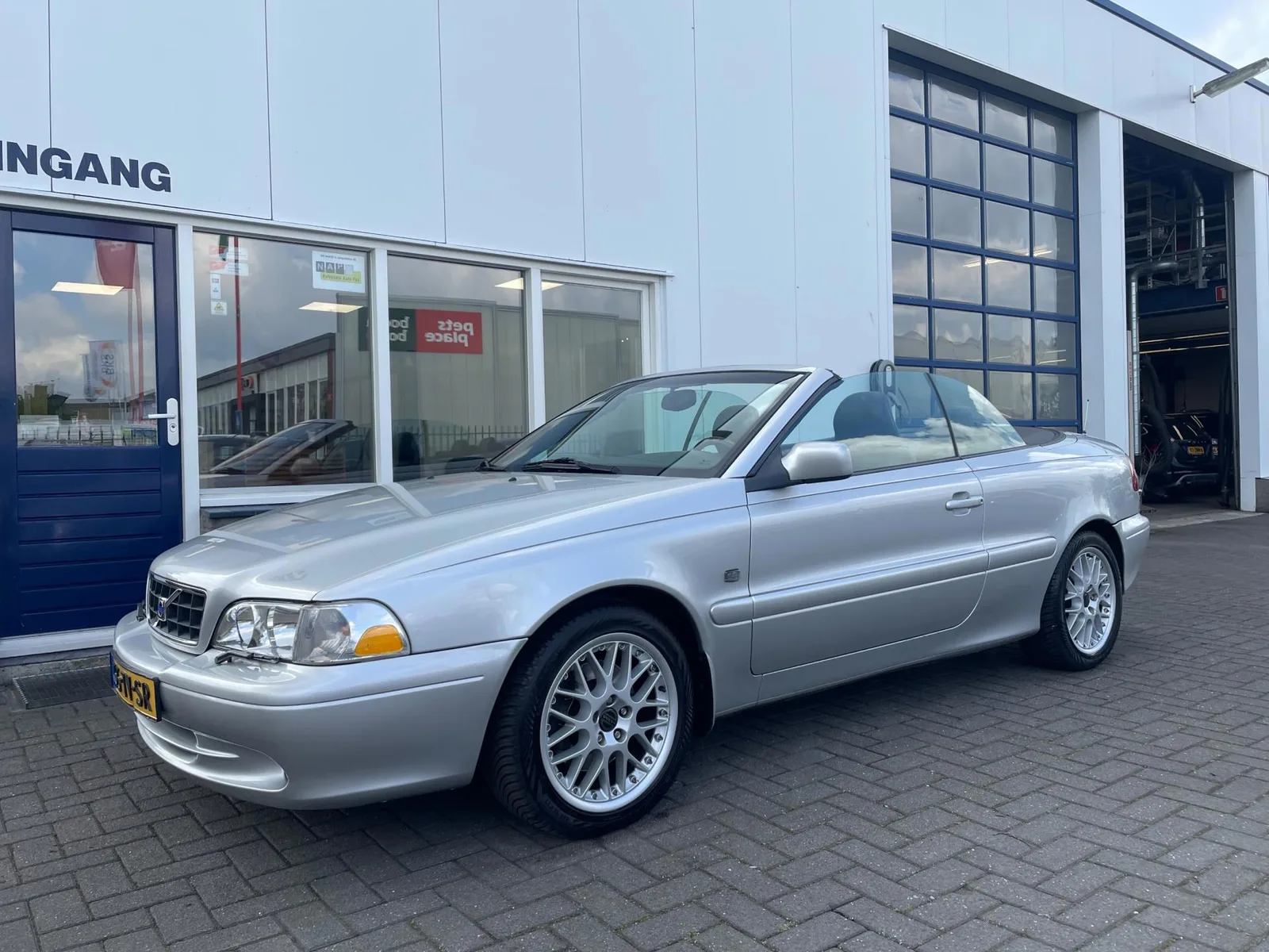 Volvo C70 (2003) — foto 1