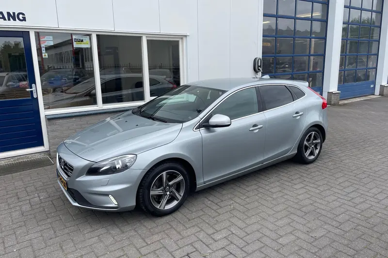 Volvo V40 (2015)