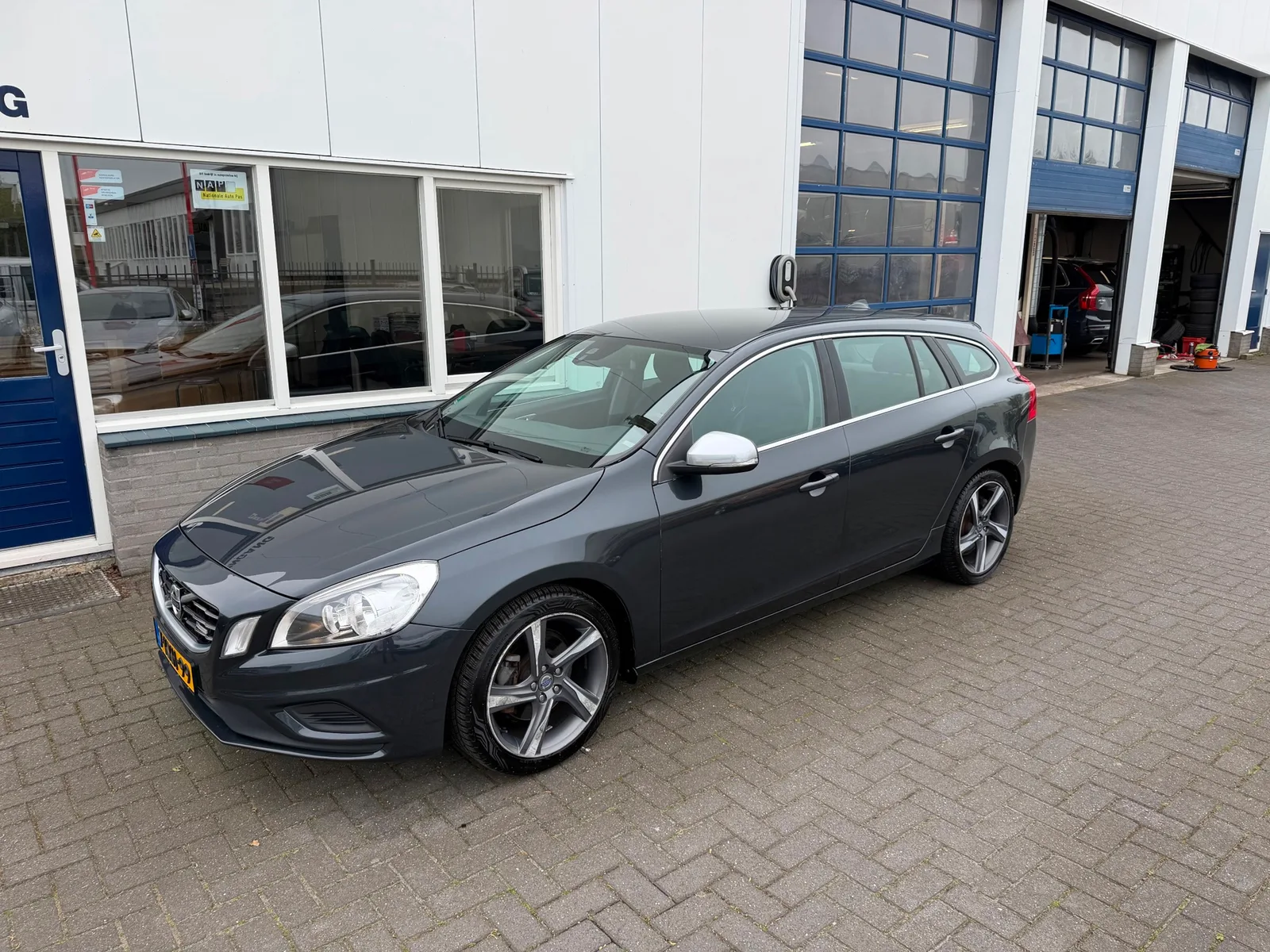 Volvo V60 (2013) — foto 1