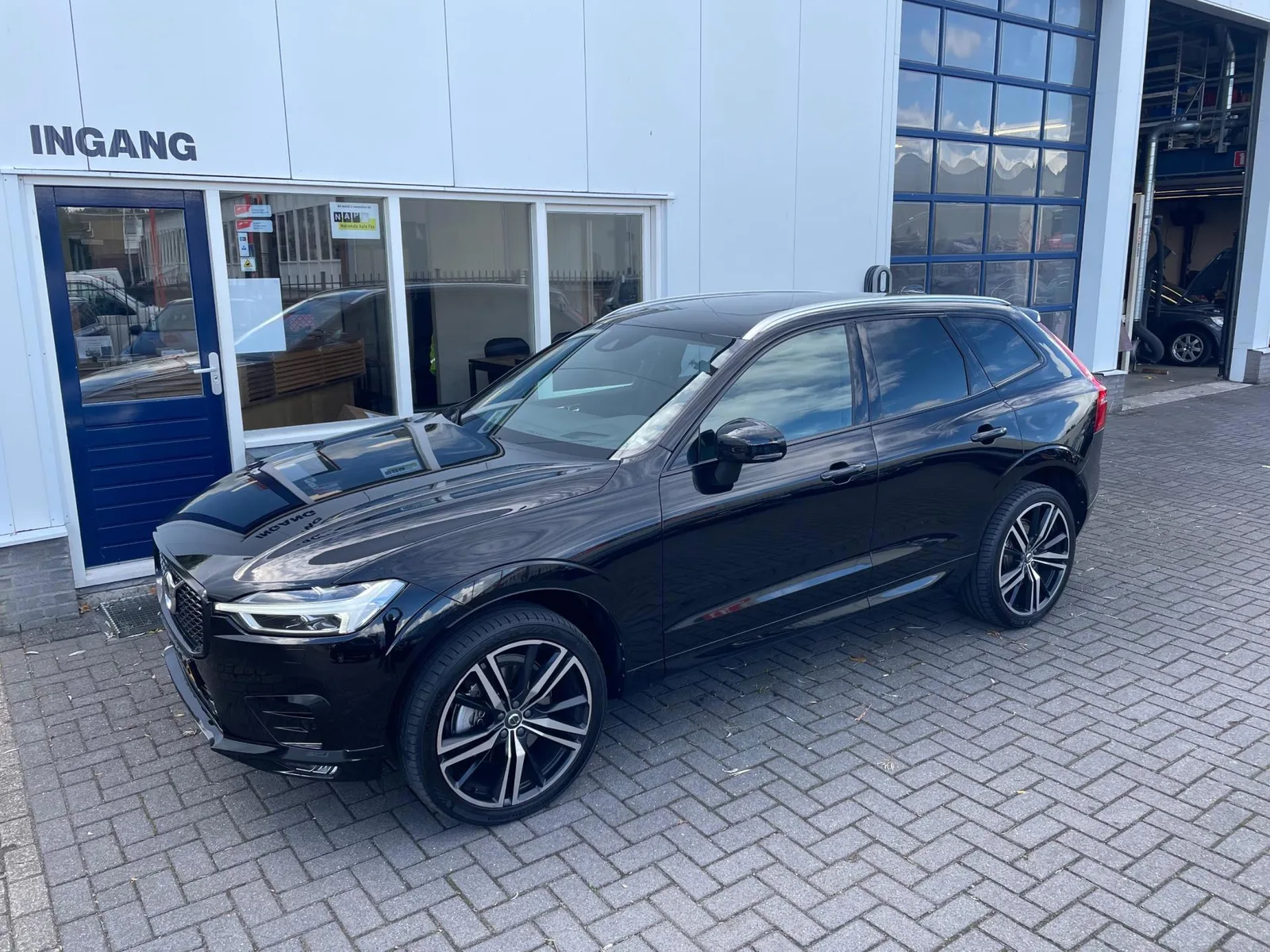 Volvo XC60 (2017) — foto 1