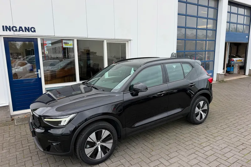 Volvo XC40 (2022)