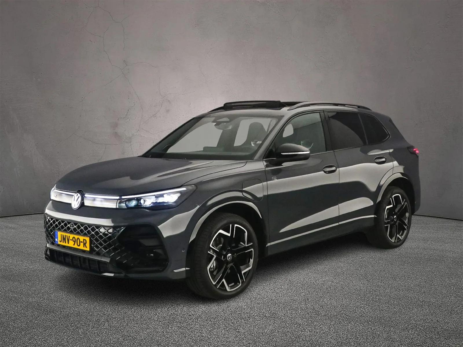 Volkswagen Tiguan (2025) — foto 1
