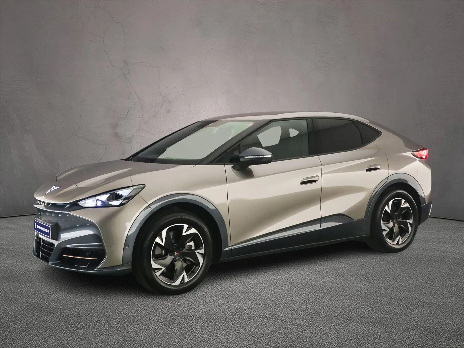 CUPRA Tavascan (2025) — foto 1