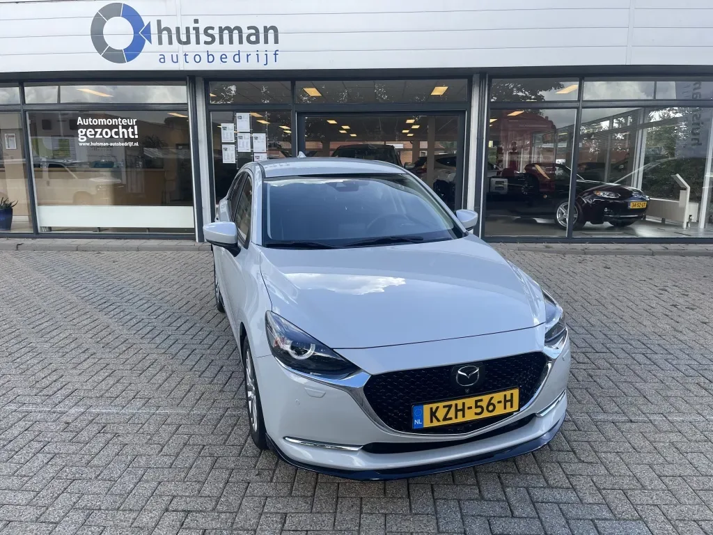 Mazda 2 (2020) — foto 1