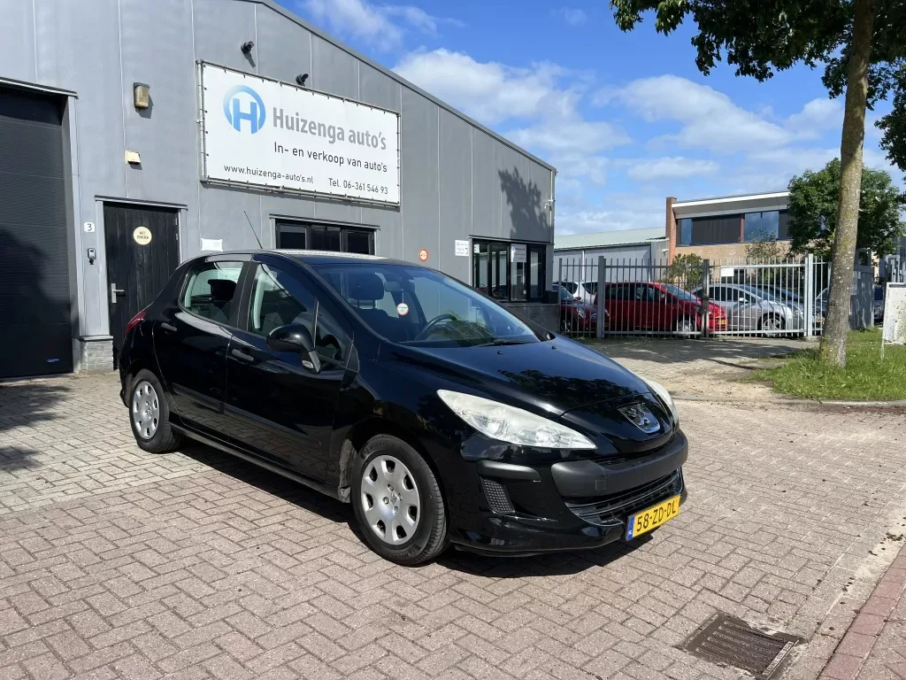 Peugeot 308 (2009) — foto 1
