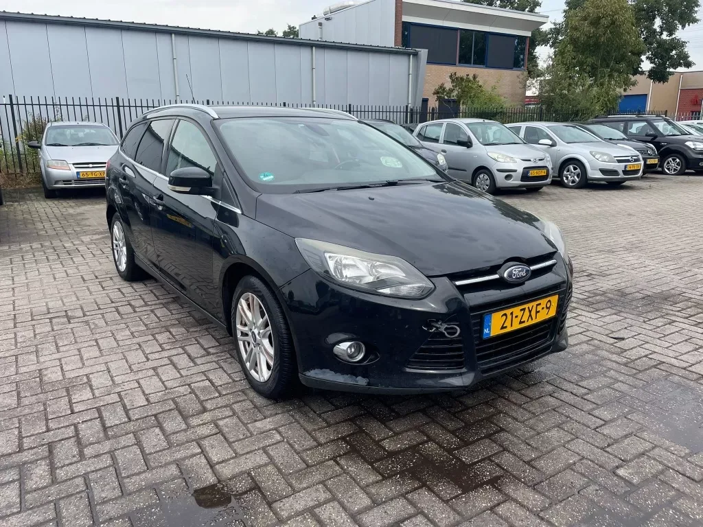 Ford Focus (2013) — foto 1