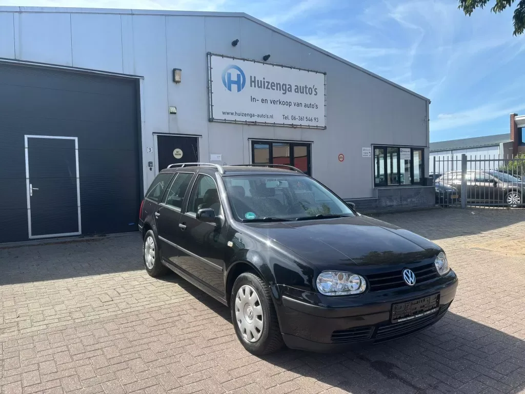 Volkswagen Golf (2002) — foto 1