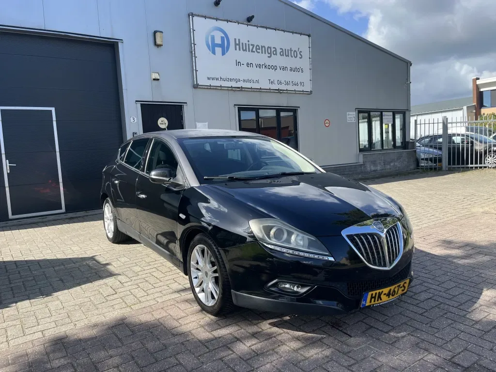 Lancia Delta (2010) — foto 1