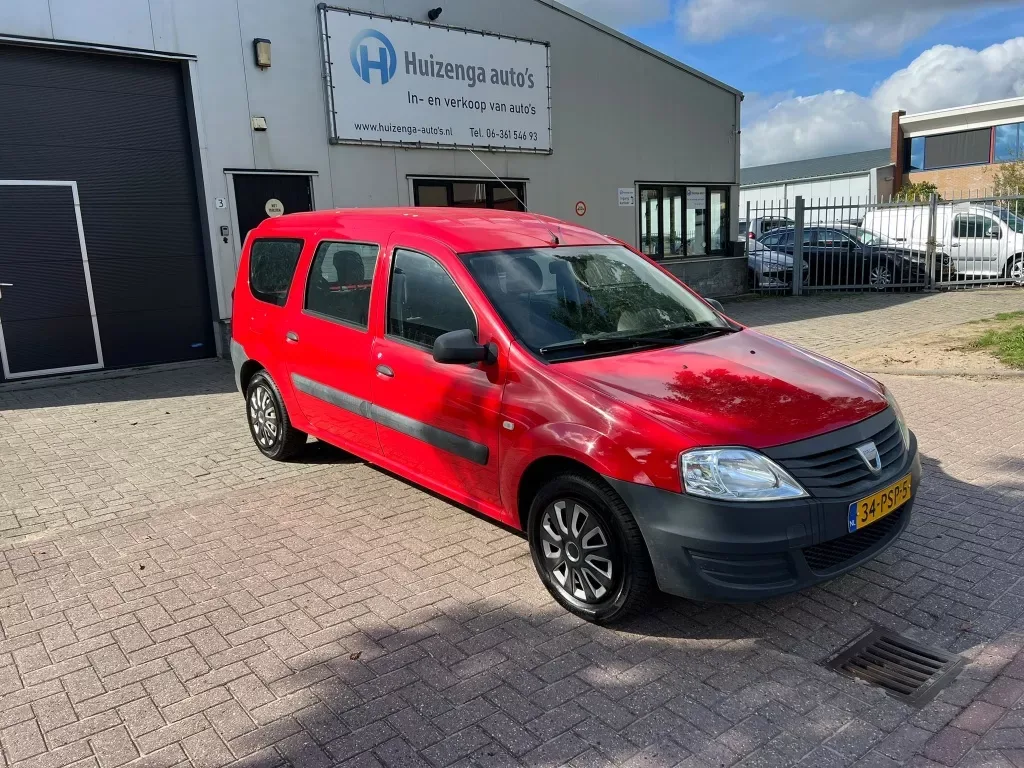 Dacia Logan MCV (2011) — foto 1