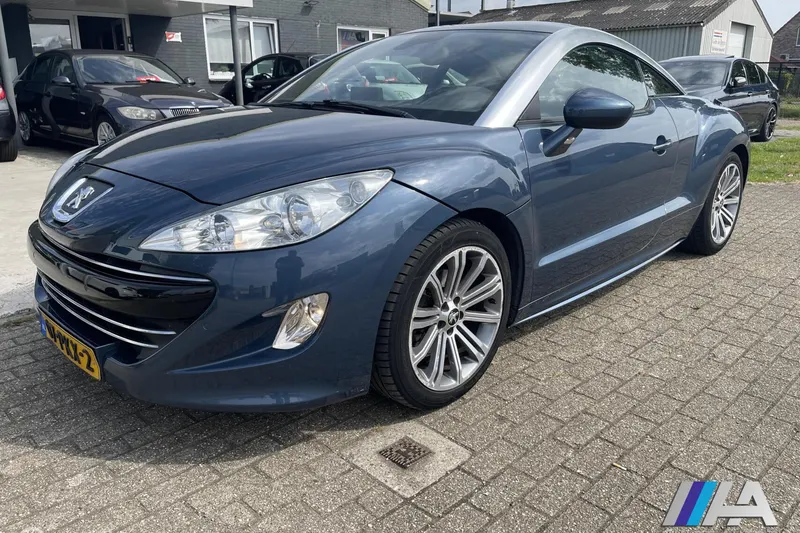 Peugeot RCZ (2011)