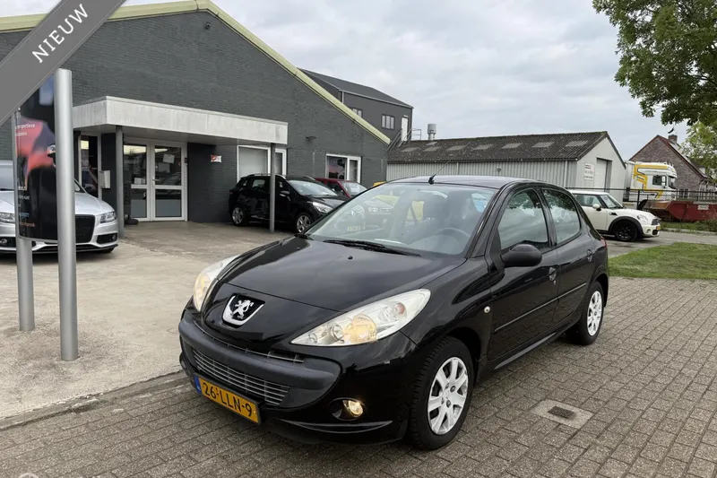 Peugeot 206+ (2010)