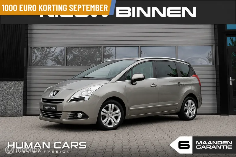 Peugeot 5008 (2012)