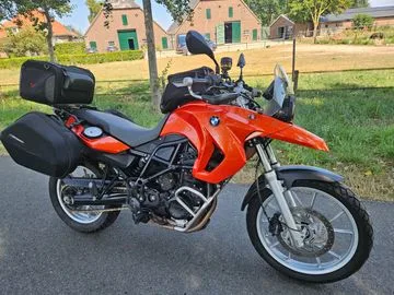 BMW F 650 GS (2011) — foto 1