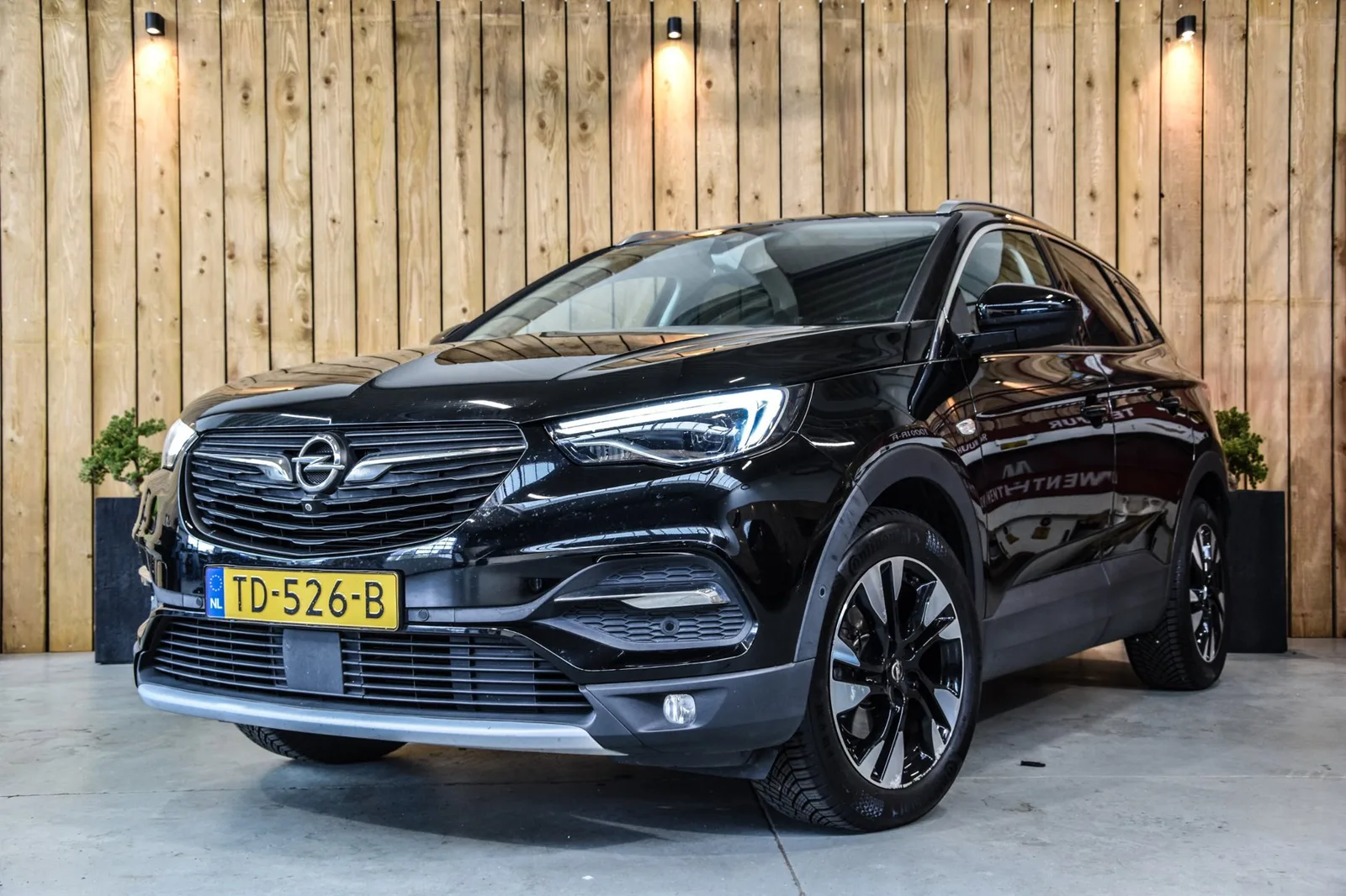 Opel Grandland (2018) — foto 1