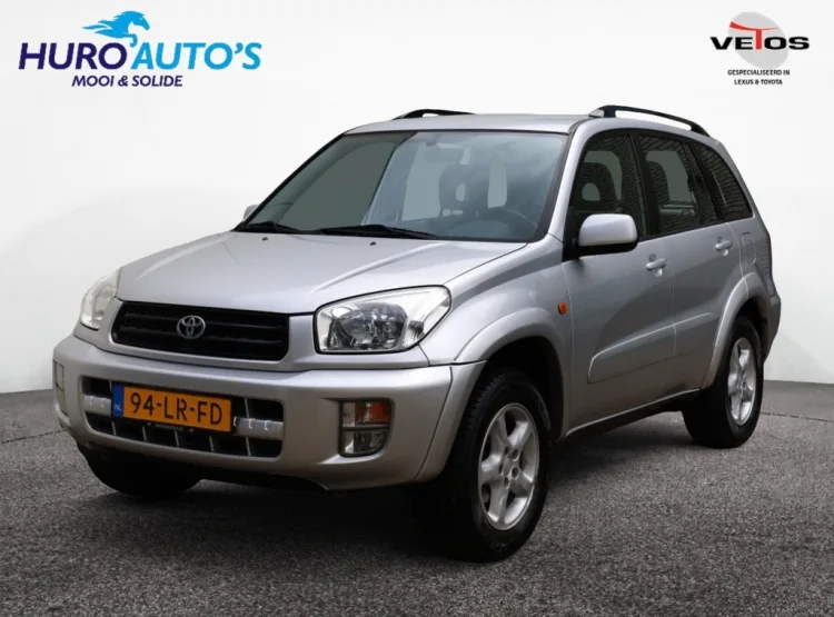 Toyota RAV4 (2003) — foto 1